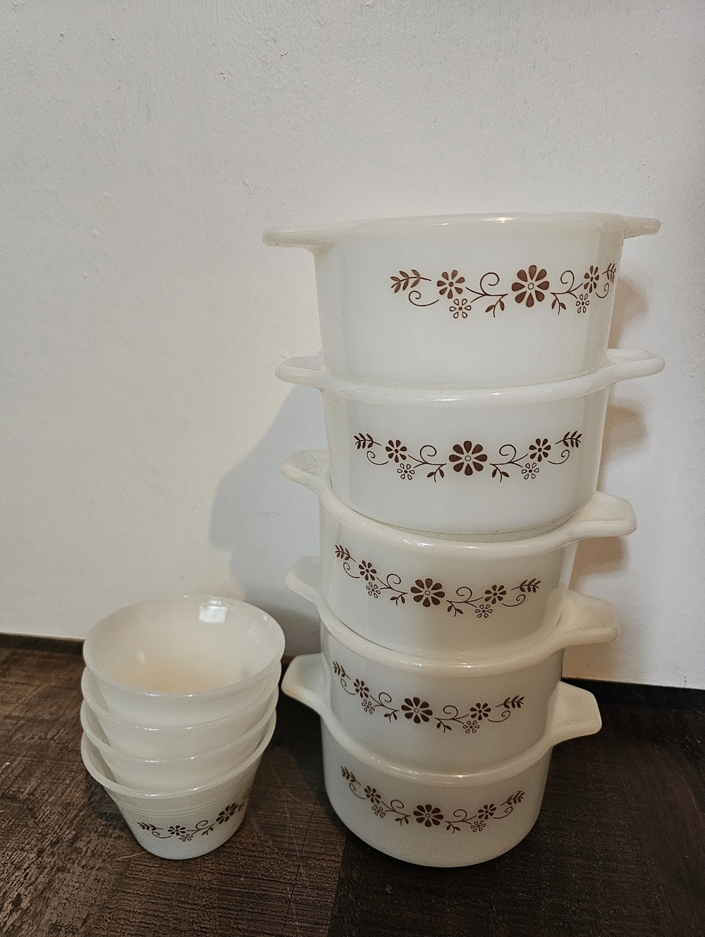 9 Vintage  Dynaware Pieces